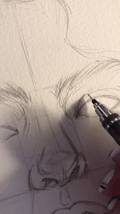 Demostración de dibujo de un rostro a lápiz